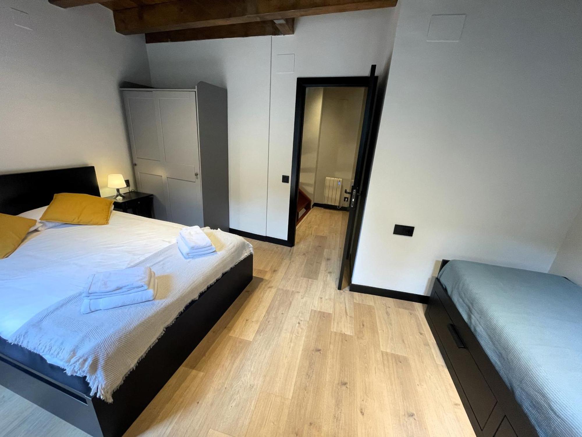 Apartamento Duplex En El Puente Historico, Gra De Fajol Кампродон Екстериор снимка