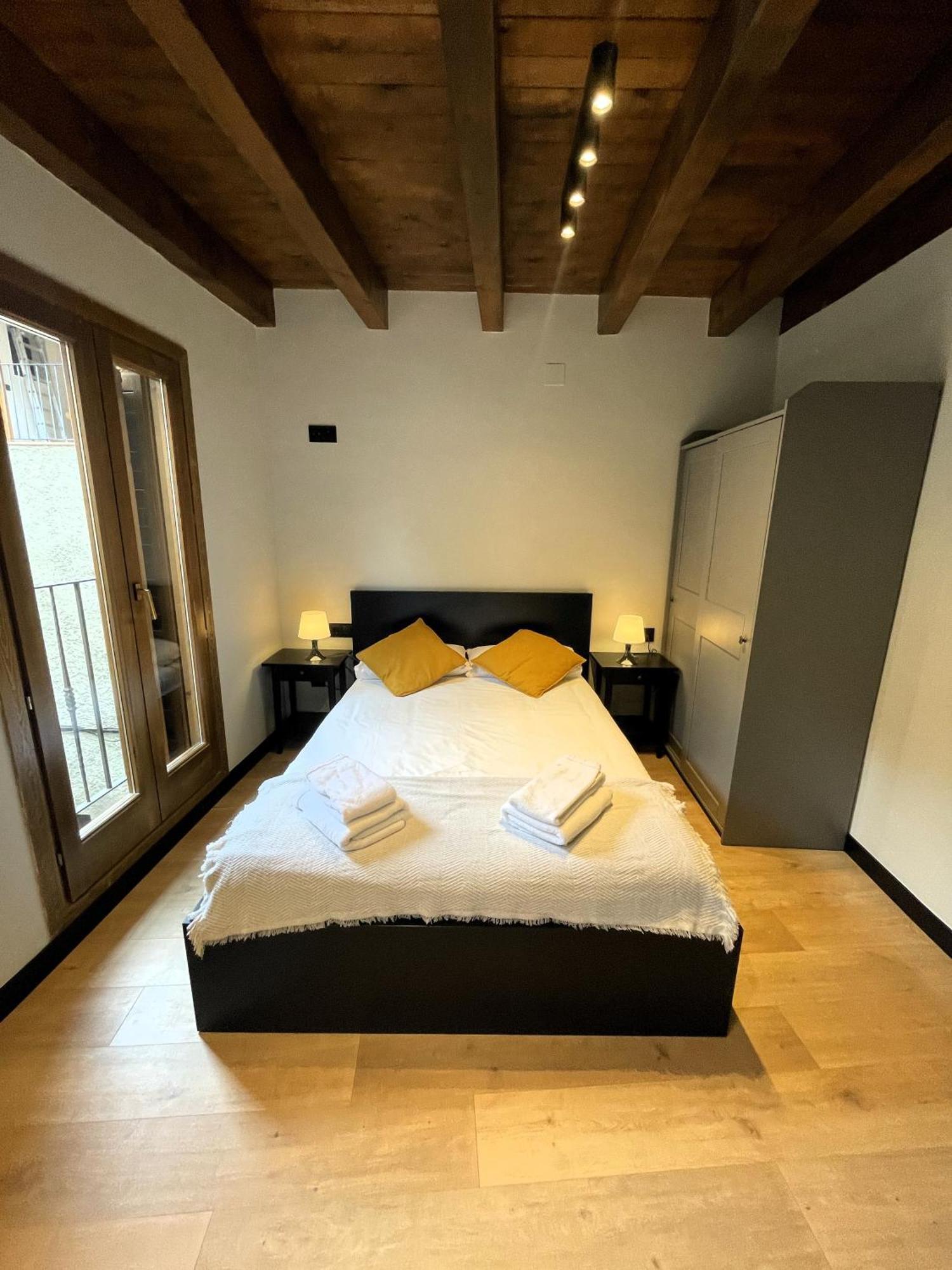 Apartamento Duplex En El Puente Historico, Gra De Fajol Кампродон Екстериор снимка