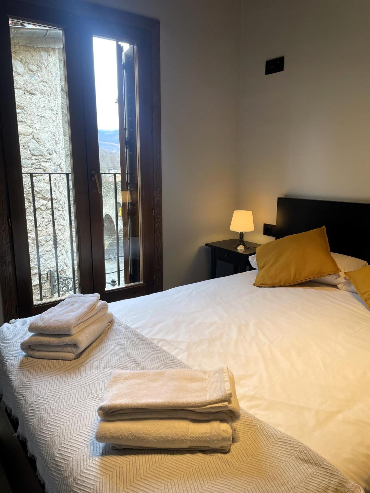 Apartamento Duplex En El Puente Historico, Gra De Fajol Кампродон Екстериор снимка
