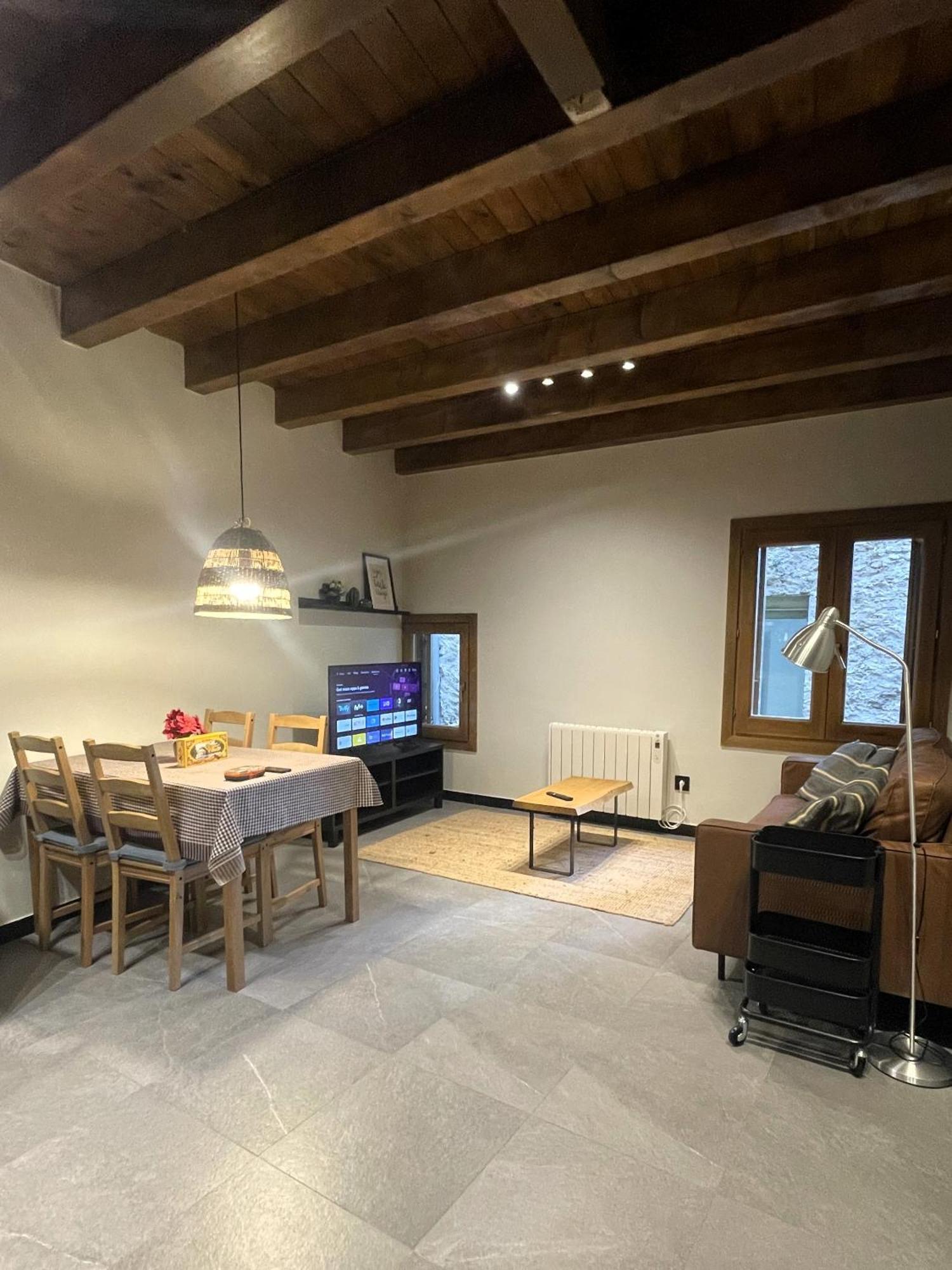 Apartamento Duplex En El Puente Historico, Gra De Fajol Кампродон Екстериор снимка